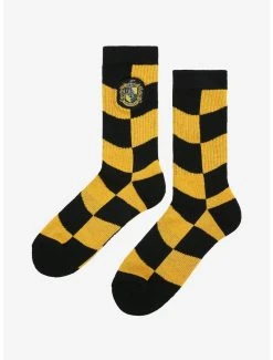 Harry Potter Hufflepuff Crest Wavy Checkered Crew Socks - BoxLunch Exclusive -BoxLunch Shop 19465594 av3